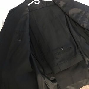 Mens Black Hugo Boss suit 46R.  Black pants 38” waist